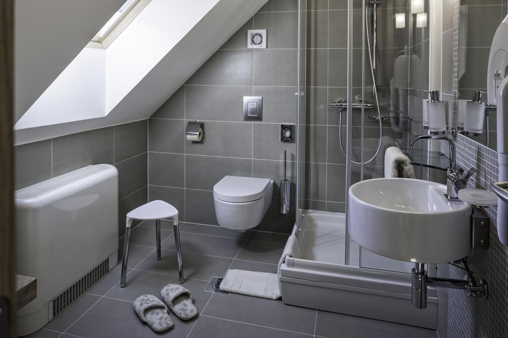 Guest House Kalska Domacija Semic الغرفة الصورة